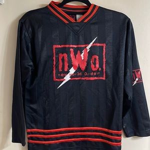 VTG 1997 nWo WCW red and black medium kids jersey